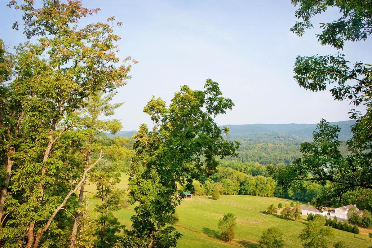 ホテルBlack Bear Ridge セバービル エクステリア 写真